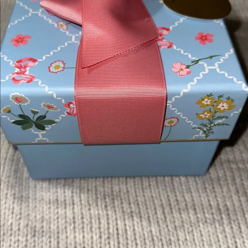 Lady Jayne Floral Blue White Pink Top Bow Gift Box & Stationery Note Pad Pen